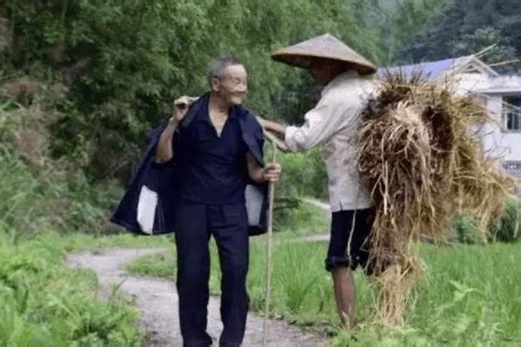 属龙正月出生命运如何