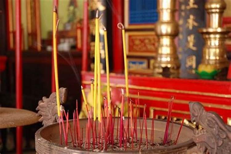 孕妇梦见上香是什么意思