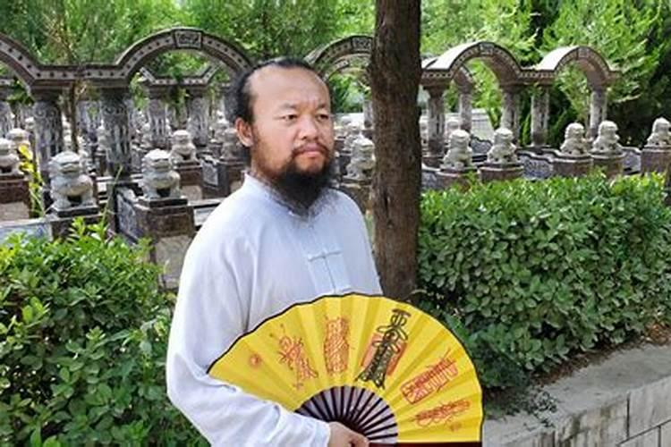 我奶奶去世时犯冷退,家中孩子都生病可以去找无量子大师吗