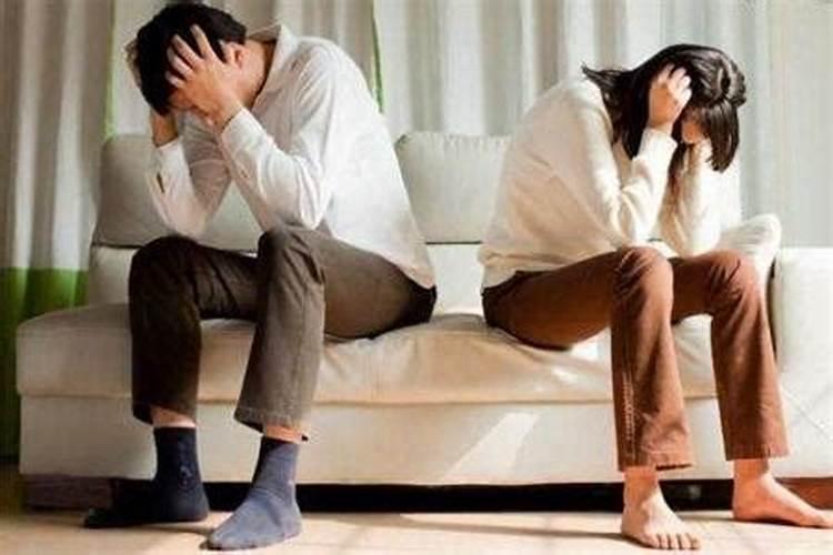 七杀格和伤官格夫妻 三观性格不合
