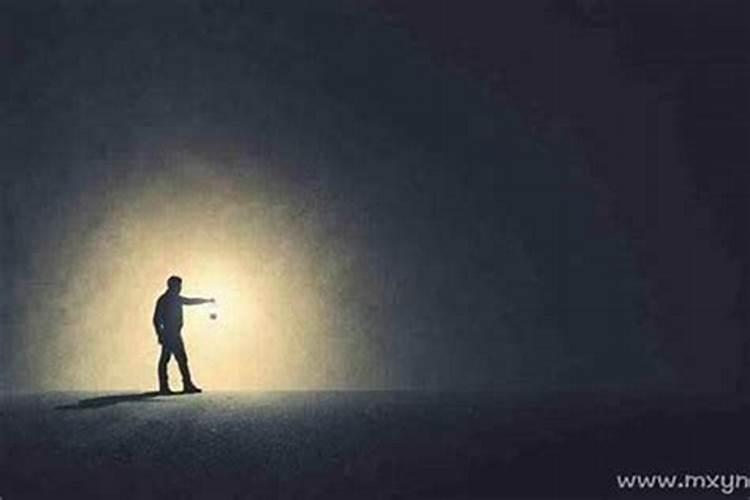 梦见仇人主动示好