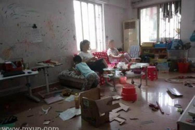 梦见家里特别乱是什么意思？