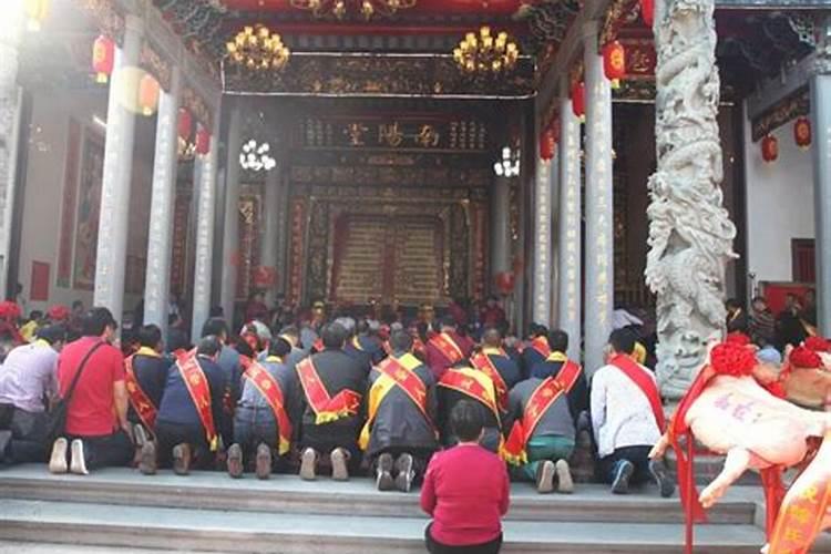 梦见死去的亲人修房子