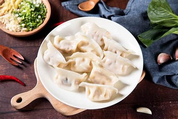 冬至为什么要吃饺子的故事 冬至的风俗习惯