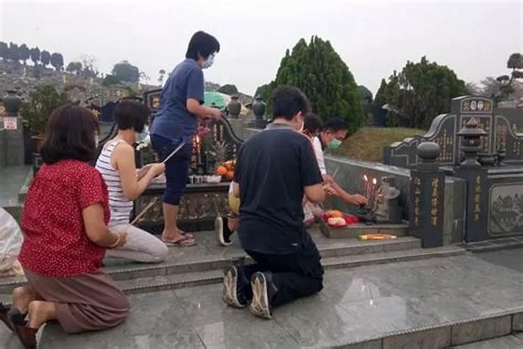梦见我妹妹出车祸死了的预兆