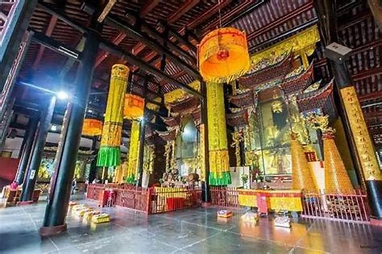 中国古代阴宅风水如何确定坐向？