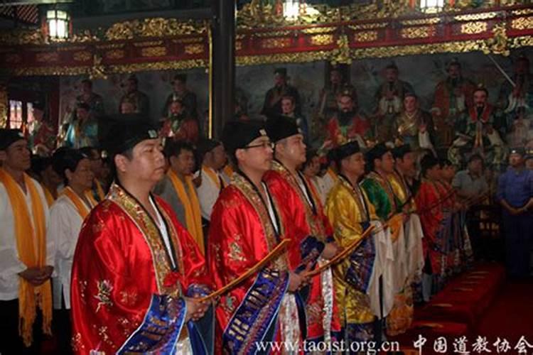 江西鹰潭龙虎山怎么样？