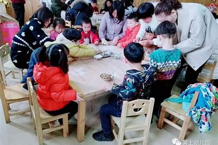 听说老人去世不足一年,7月15不能去墓地烧纸,是所谓的不能烧“节令纸...