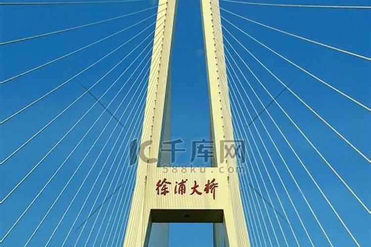 梦见死去的人活着来家里做客,他变的容光焕发,家里生病的人却身体...