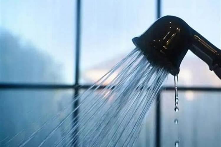 水命忌什么颜色