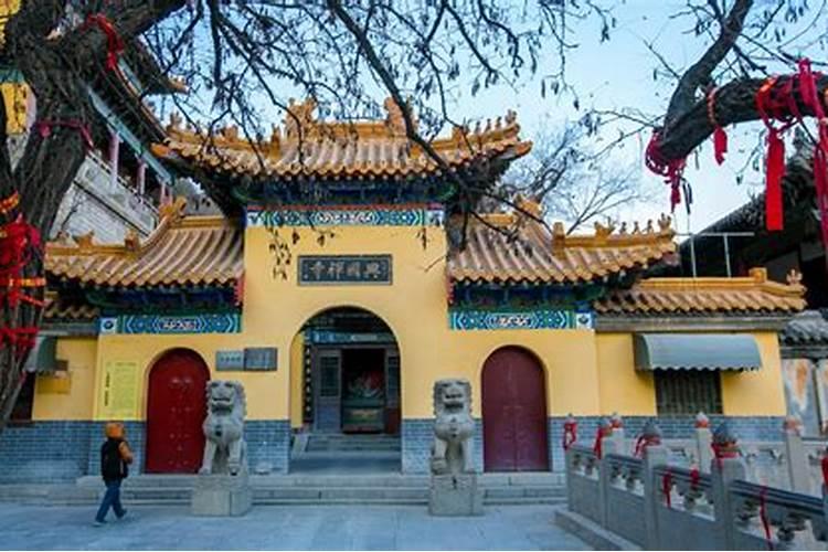济南燕山学校老师拾金不昧,老师这么做会给学生带来哪些正能量？