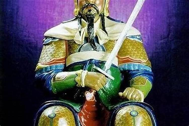 属蛇犯太岁佩戴什么