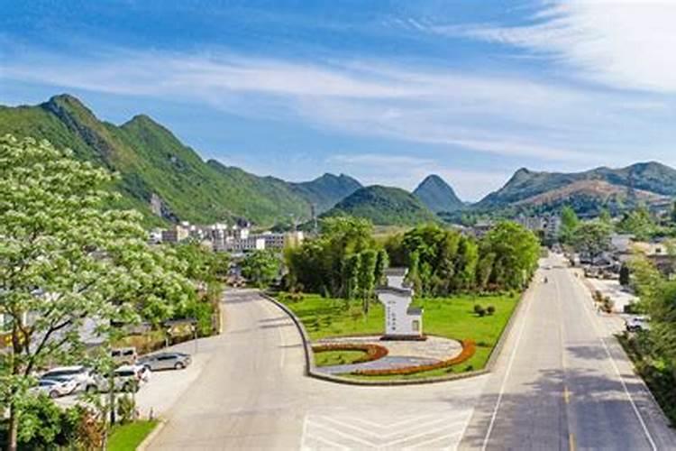 农历九七年十二月二十日出生,请问金木水火土五行属于哪个？
