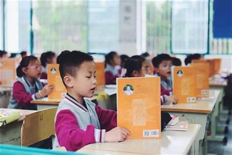 梦见到陌生学校去读书的预兆