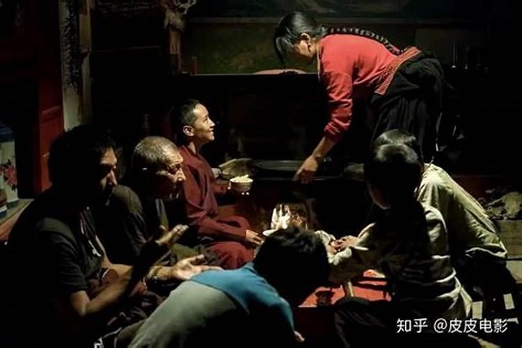 厨房橱柜水槽放哪里合适