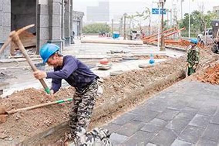 梦见和高中同学在一起工作的预兆