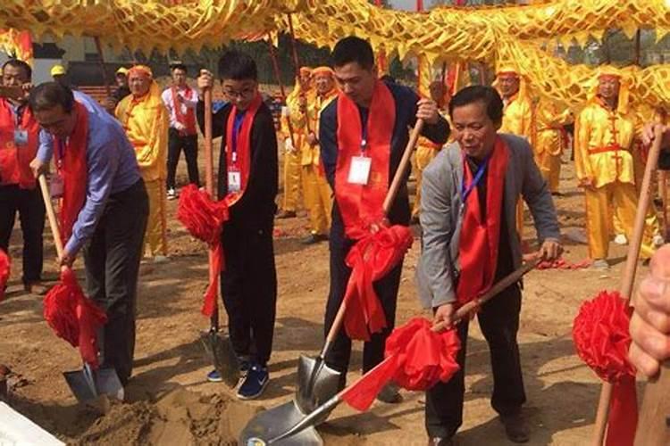 中国的传统节日有哪些？每个节日的来历是什么？