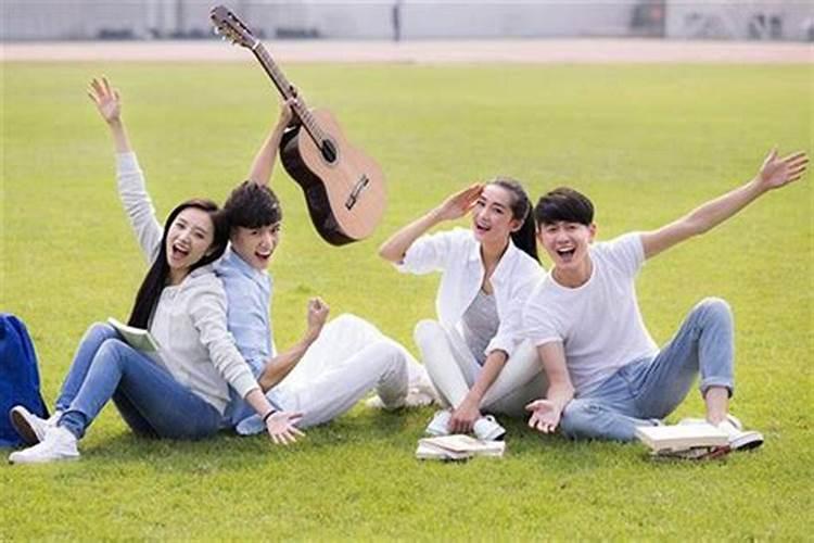 梦到初中同学聚会是什么预兆