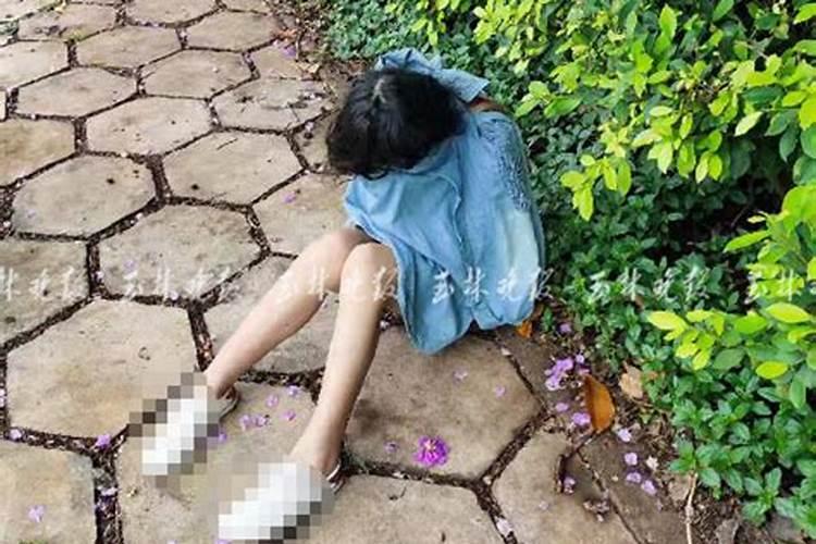 梦见老婆赤身给别人看是什么意思