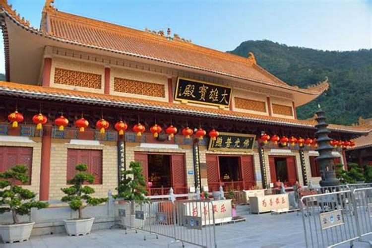 亲人离世家里不烧七,去寺庙做法事可以吗？