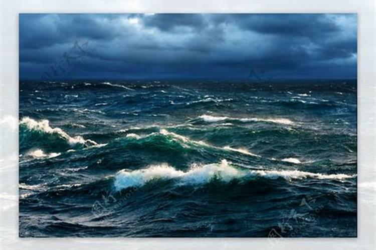 梦见波涛汹涌的大海是什么兆头？