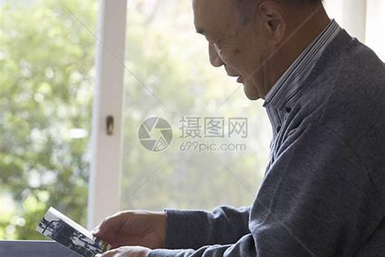 梦见找不到孩子很着急 梦见找不到孩子很着急梦境解析