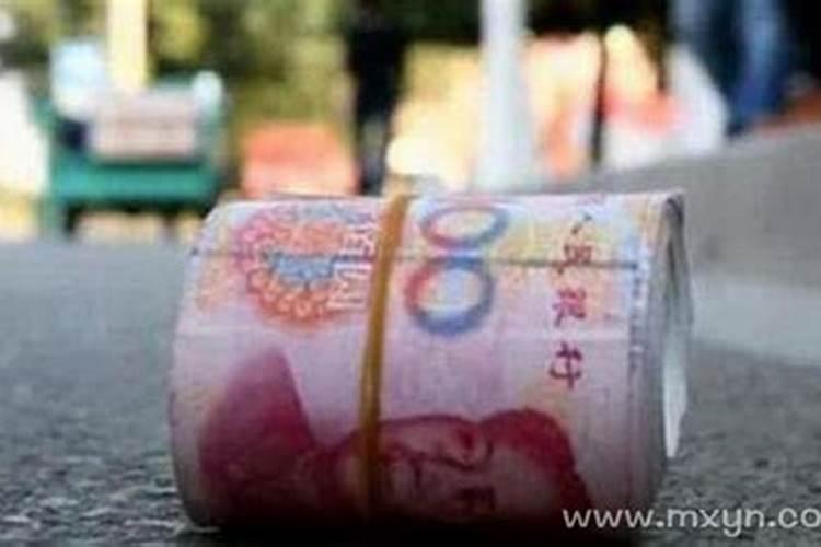 女子请假道士“做法”挽回男友是怎么回事？
