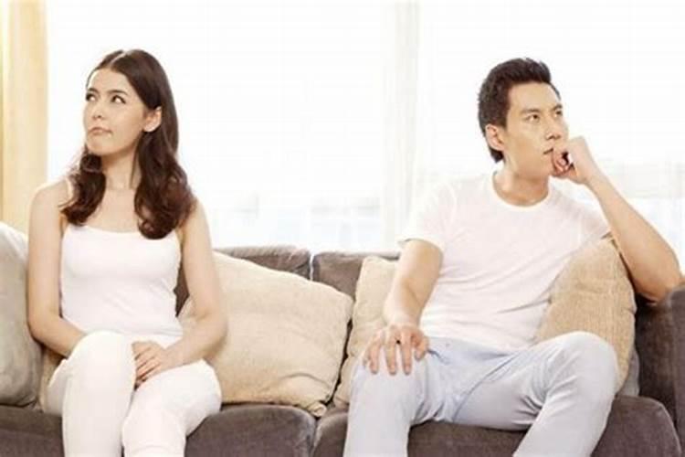 梦见自己老婆跟别人约会什么意思