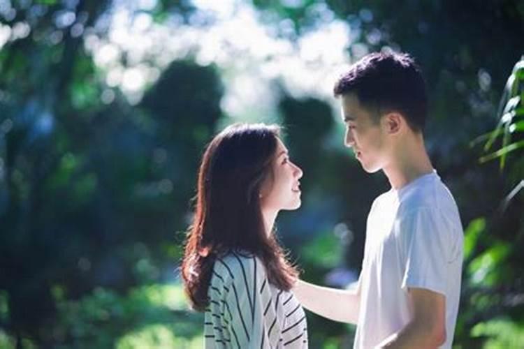 男人喜欢梦中情人还是初恋？