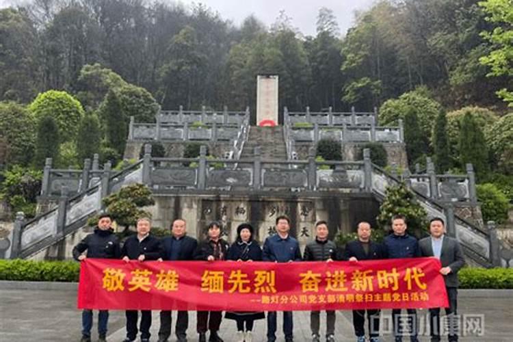 我是女生,总做梦梦到一个男生,心里是那种特别熟悉,并且特别有安全感...