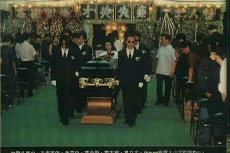 梦见自己家的大伯死了的预兆