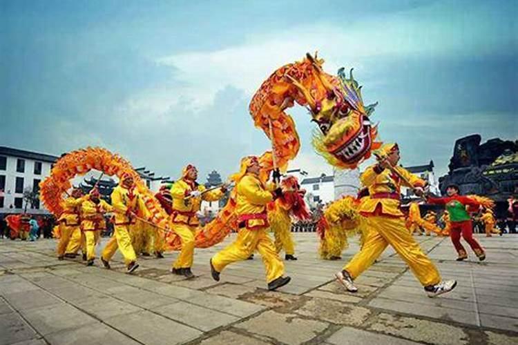 属狗人2025年每月运势及运程详解