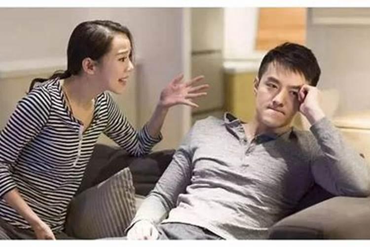 梦见和男朋友妈妈吵架,而且吵得还很凶。 好像对我不满意。