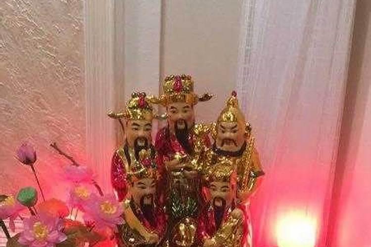 属鼠生在十一月命运好不好,阴历11月属鼠男好吗