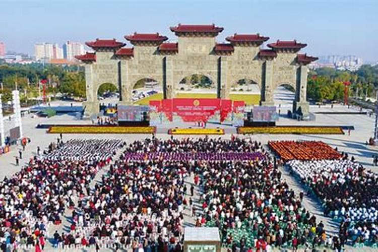 79年属羊女在2025年的运势和财运