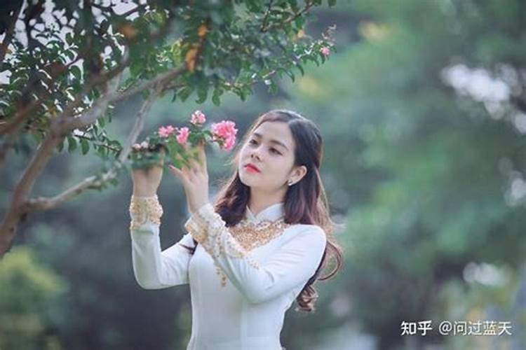 鬼节出生的女人能娶吗 七月十五鬼节出生的女孩克夫吗