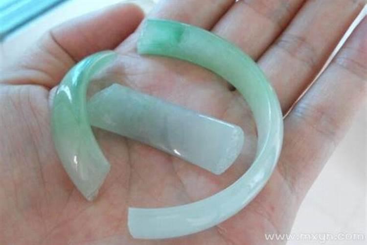 梦见玉手镯断了是什么征兆