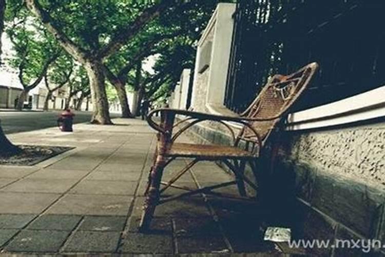 梦见死去的爷爷哭了的预兆