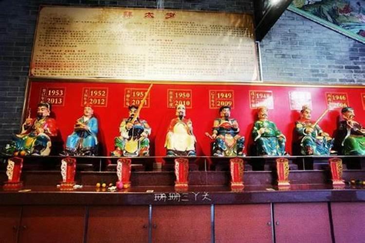 犯太岁蕞灵验化解方法(寺庙祈福)
