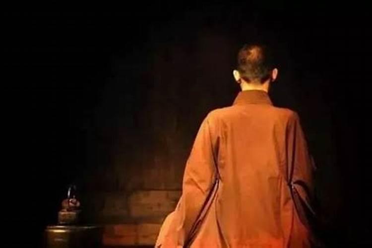 梦见家里水管漏水屋里四处都是水