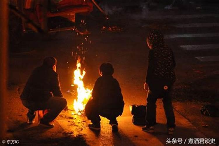 七月半武汉市的民间习俗