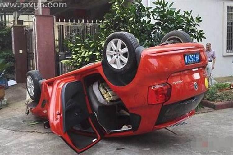 梦见下大雨涨水周公解梦 梦见下大雨涨水征兆周公解梦