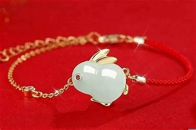 兔子本命年可以戴金吗 属兔的本命年可以戴金子吗