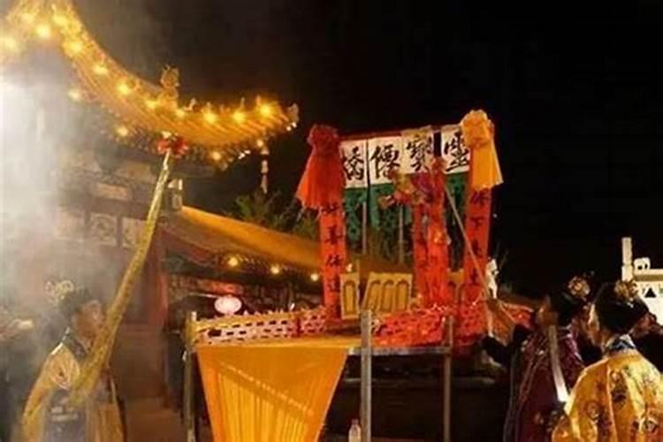在寺庙里做超度都需要什么？