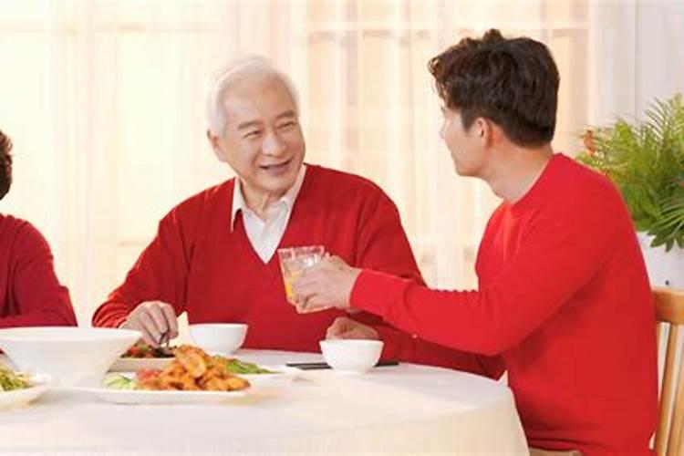 梦见和死人吃饭说话
