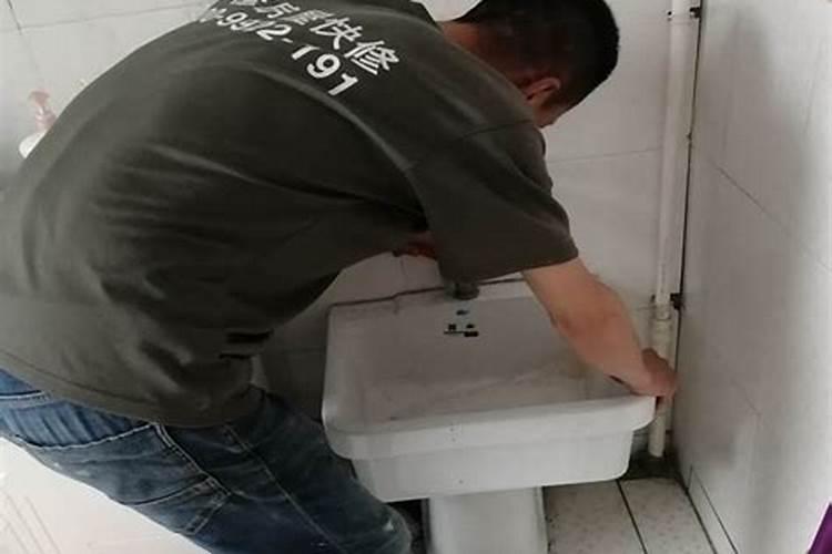 自己生病了输液心酸的诗
