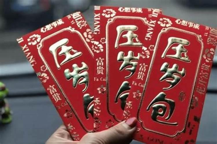 梦见穿红衣的女人什么意思 梦见穿红衣的女人什么含义