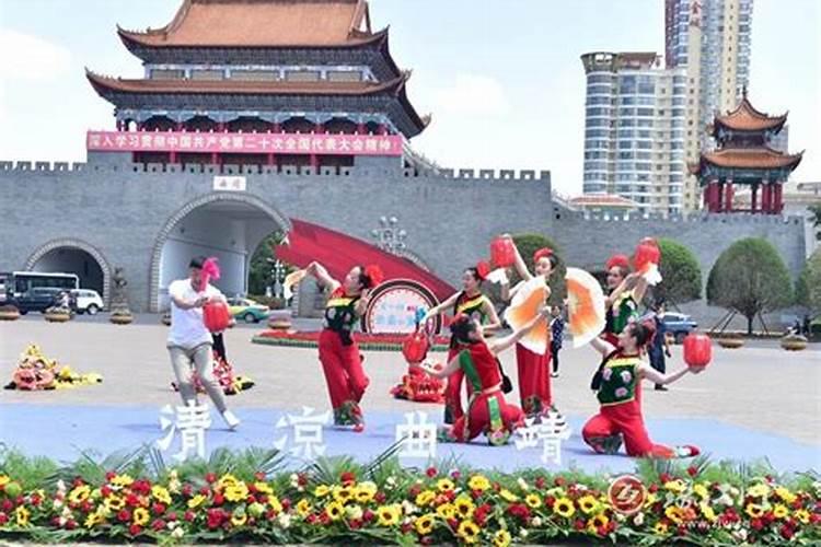 梦到一条蛇赶不走