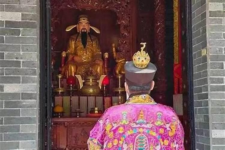 踩着别人得到成绩的小人,怎么对付？这种小人会有什么结局？