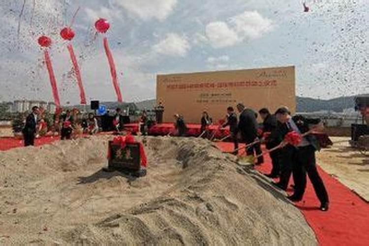 今年太岁在正北十月一曰能在这里动土栽花树吗？